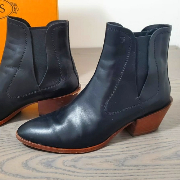 100% Authentic Tod's Curio Tex booties Sz 37 - Picture 1 of 9